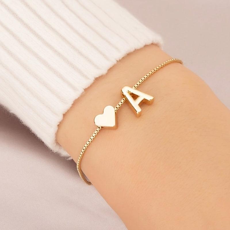 Pulseira Minimalista com Letra de A a Z e Coração